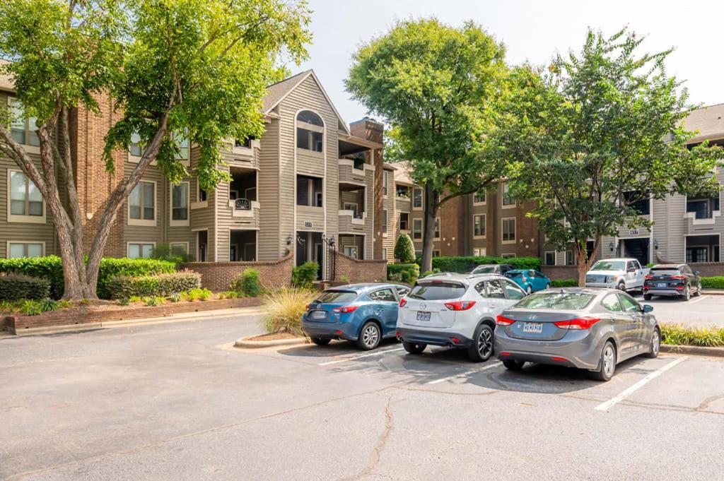 Unique 2Br Prime Location With Gym & Parking Charlotte Exterior foto